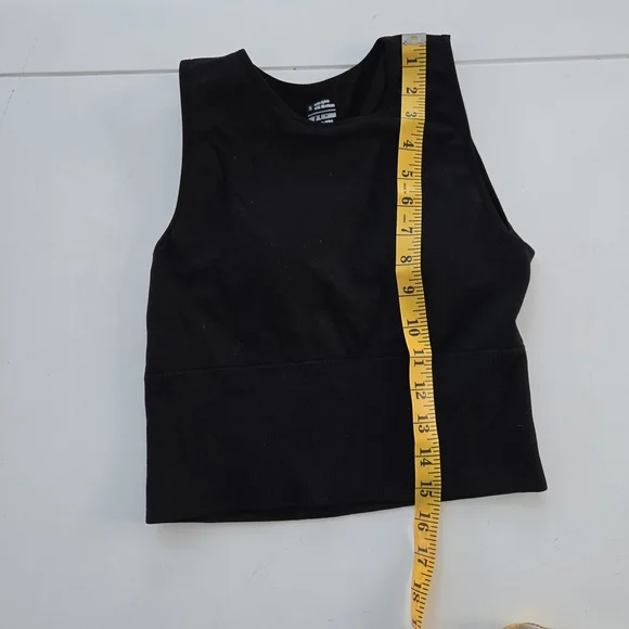 Women's Black leggings and cropped shirt size small - Picture 9 of 11